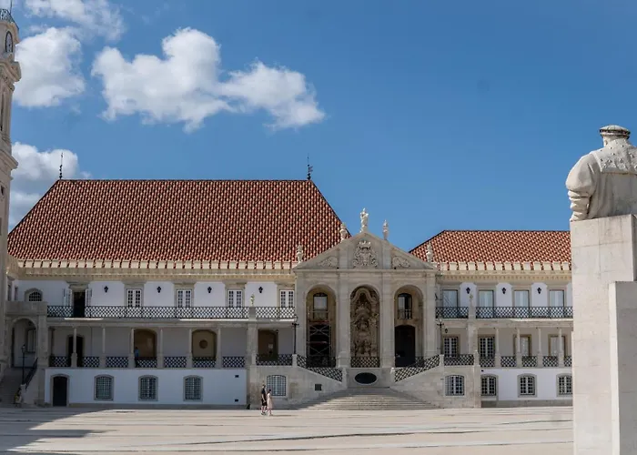 Casa Da Praca By Purus Konukevi Coimbra