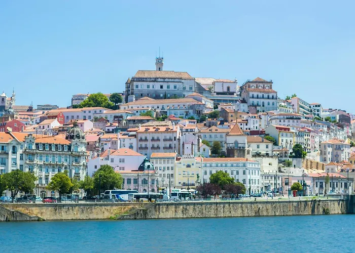 Konukevi Casa Da Praca By Purus Coimbra